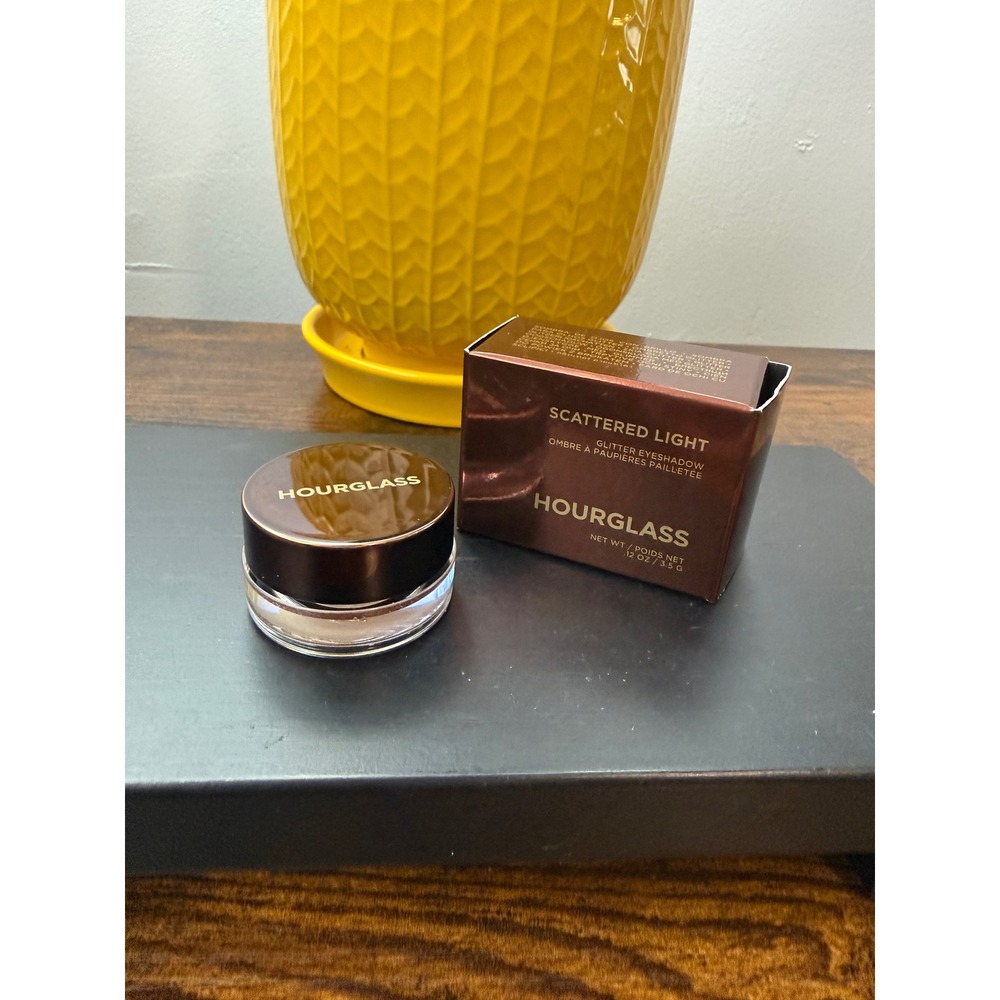 Hourglass Scattered Light Glitter Eyeshadow shade RAY  Champagne Shimmer 3.5g